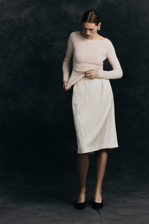 a model wears the LEE cashmere sweater